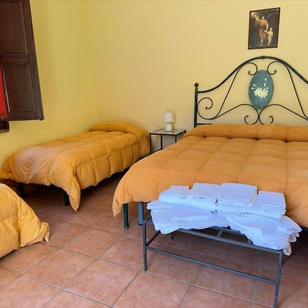 Masseria Rocca Di Gonato Castelbuono  Zewnętrze zdjęcie