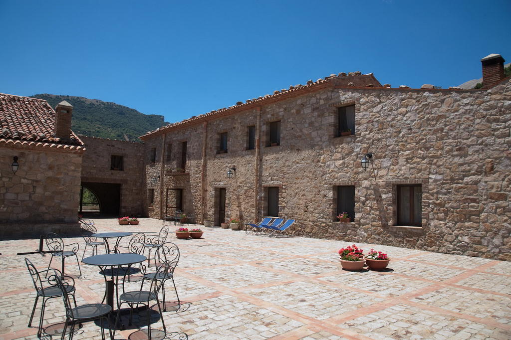 Masseria Rocca Di Gonato Castelbuono  Zewnętrze zdjęcie