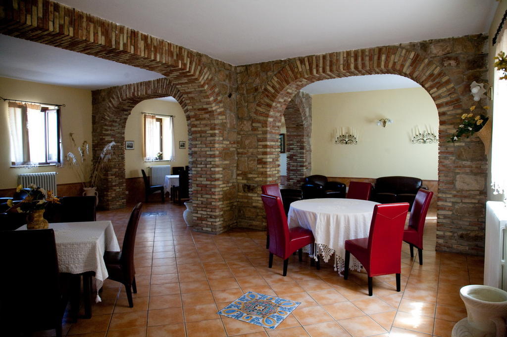 Masseria Rocca Di Gonato Castelbuono  Zewnętrze zdjęcie